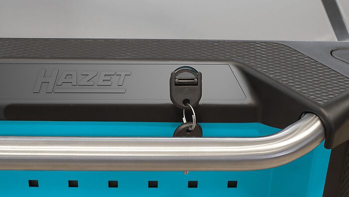 Central locking cylinder lock on the HAZET 179NX tool trolley